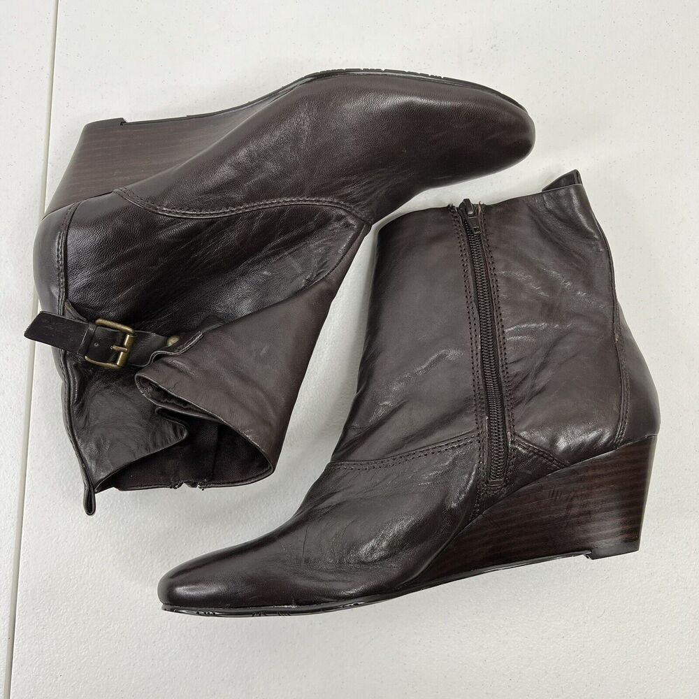 Nine West Size 11 Tulia Leather Wedge Bootie Ankle Boots Shoes Buckle Detail - Picture 3 of 10